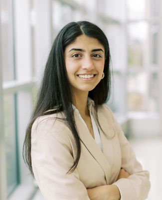 Portrait of 2022 Homecoming Court member Harsna Chahal