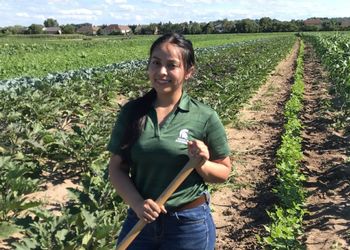 Dayana Vilagran in the field