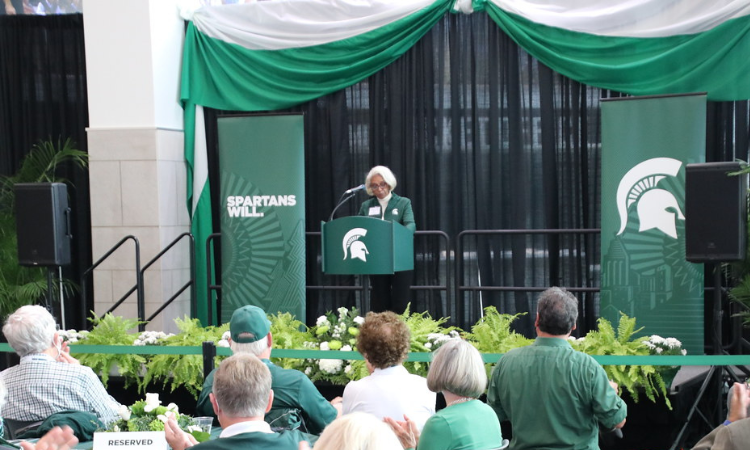 Dr. Barbara Ross-Lee speaks at the President's Homecoming Reception, October 2021.